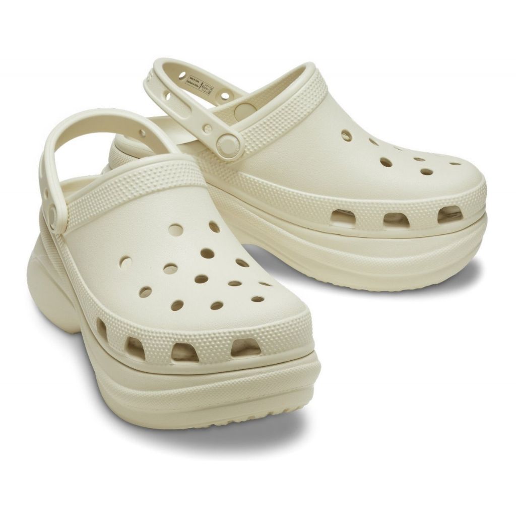 Zoccolo Crocs Classic Bae beige con suola platform e cinturino al tallone