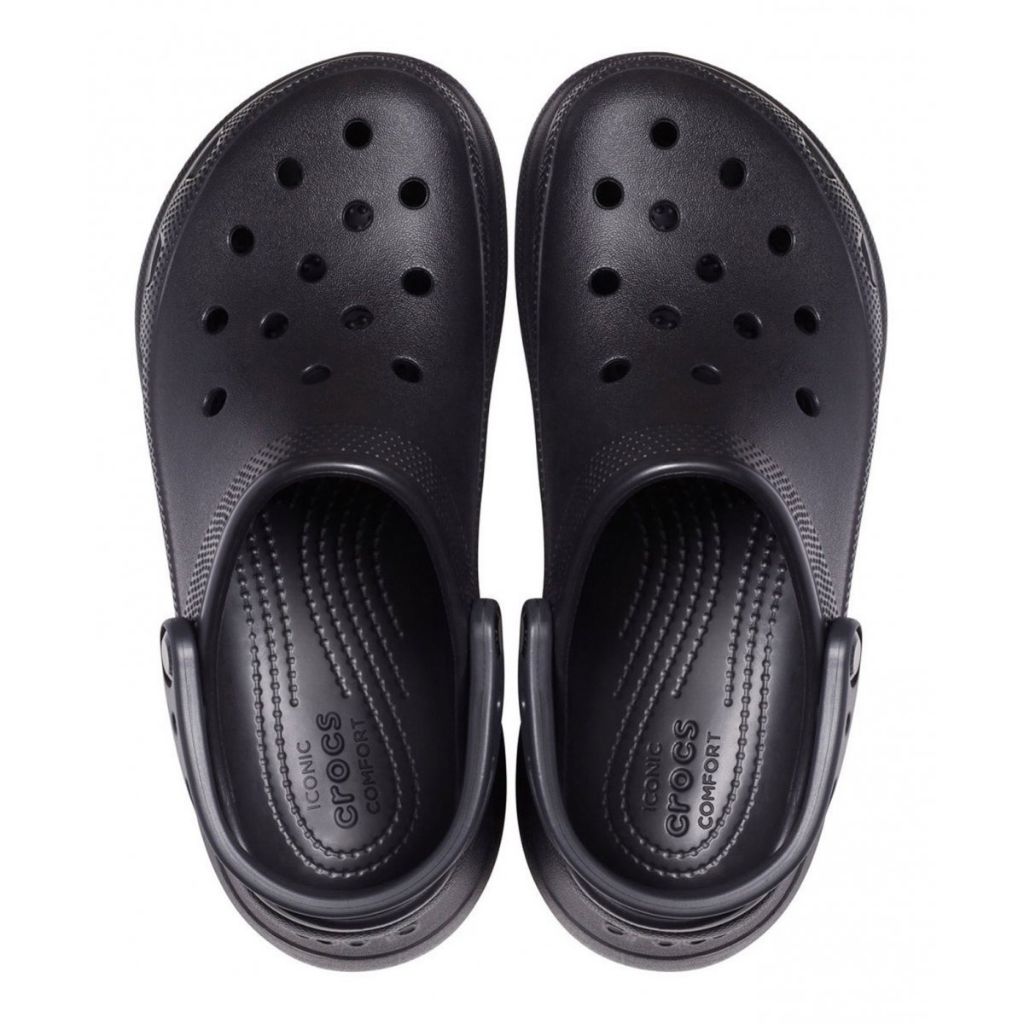 Zoccolo Crocs Classic Bae nero con suola platform e cinturino al tallone