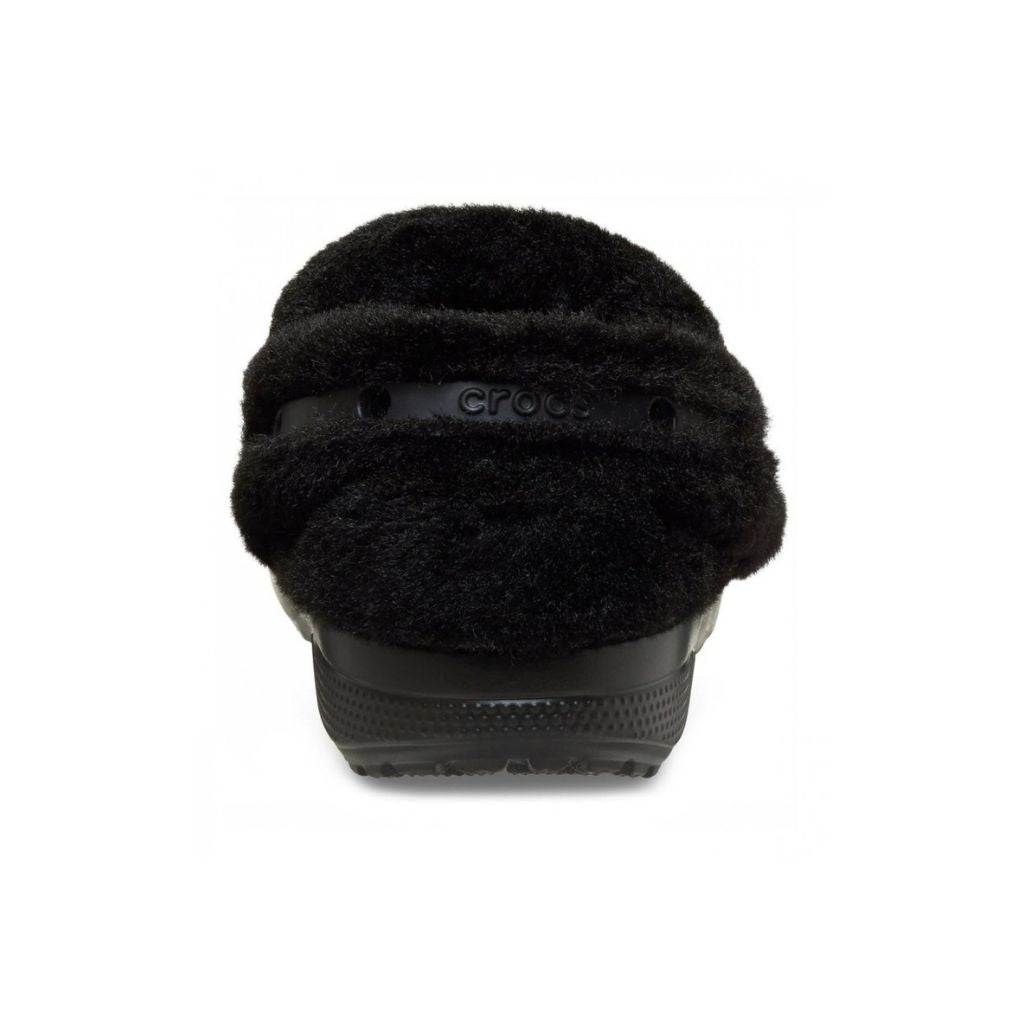 Clog Crocs nero in finta scamosciata con colletto in ecopelliccia e cinturino posteriore