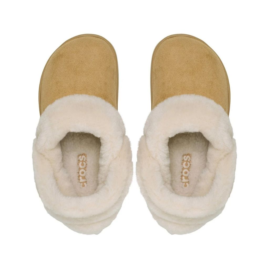 Clog Crocs in finta scamosciata con colletto in ecopelliccia crema e cinturino