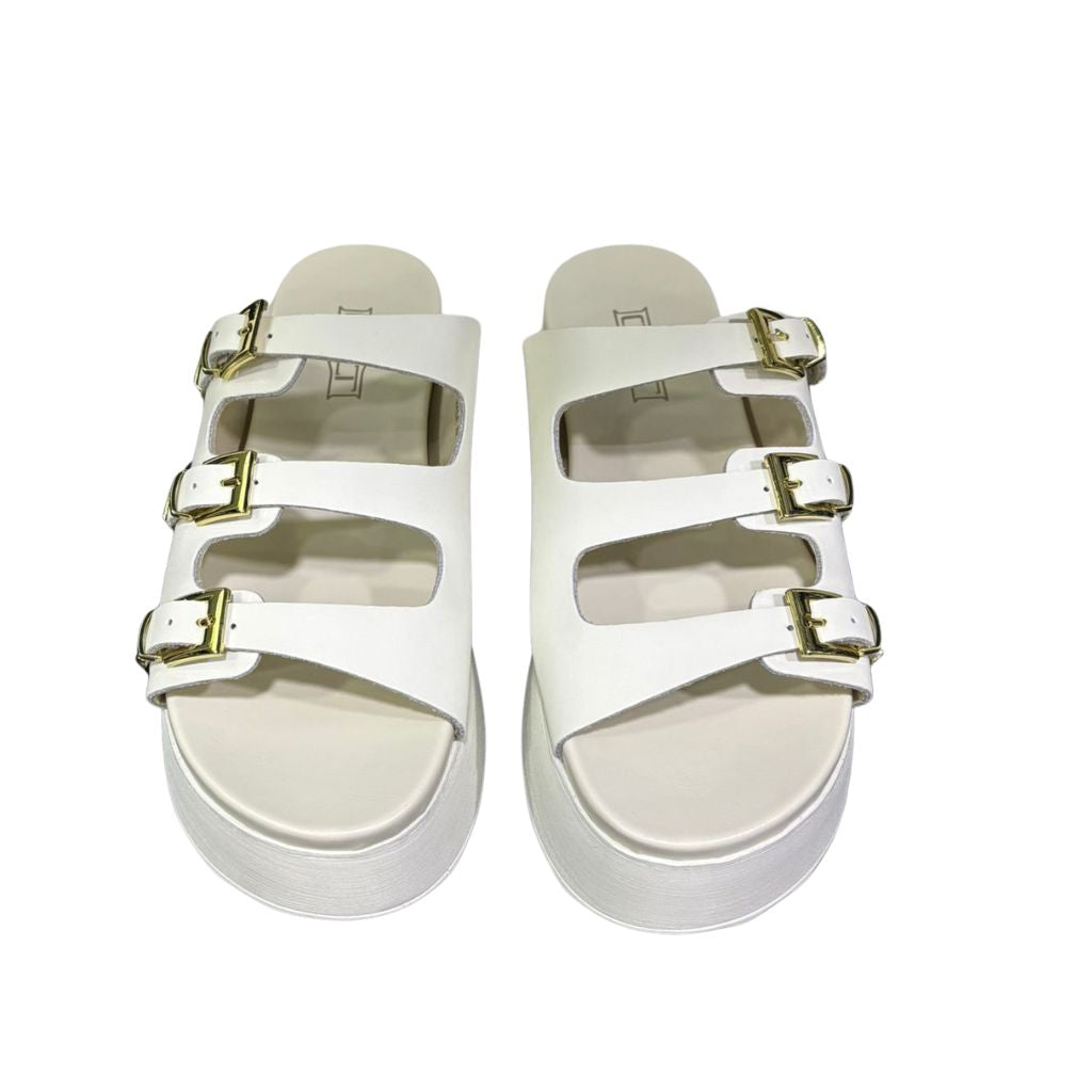 Sandalo platform Cult Janis bianco con tre cinturini e fibbie dorate