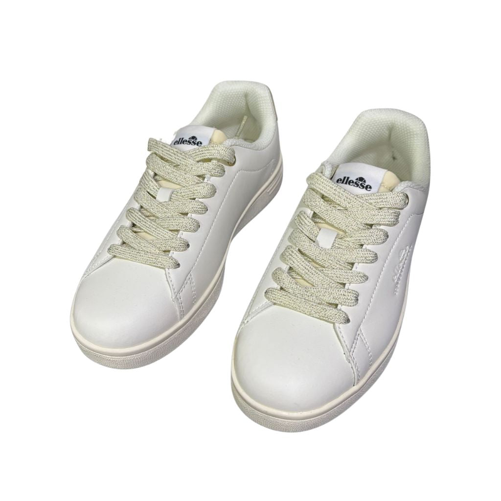 Sneakers bianche da donna Ellesse in pelle con inserti oro sul tallone, logo laterale.