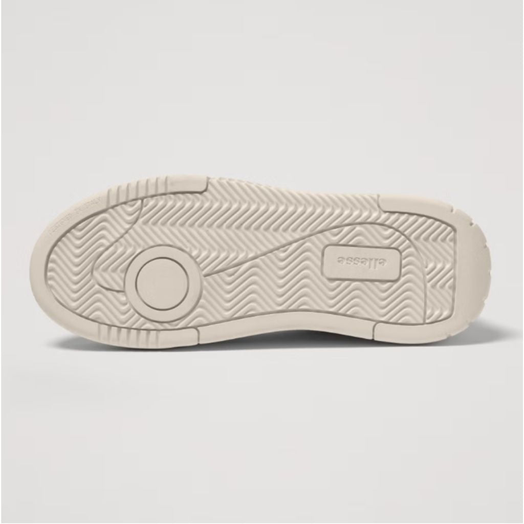 Sneakers unisex Ellesse LS914 in pelle e suede color beige con lacci coordinati e logo Ellesse sulla linguetta