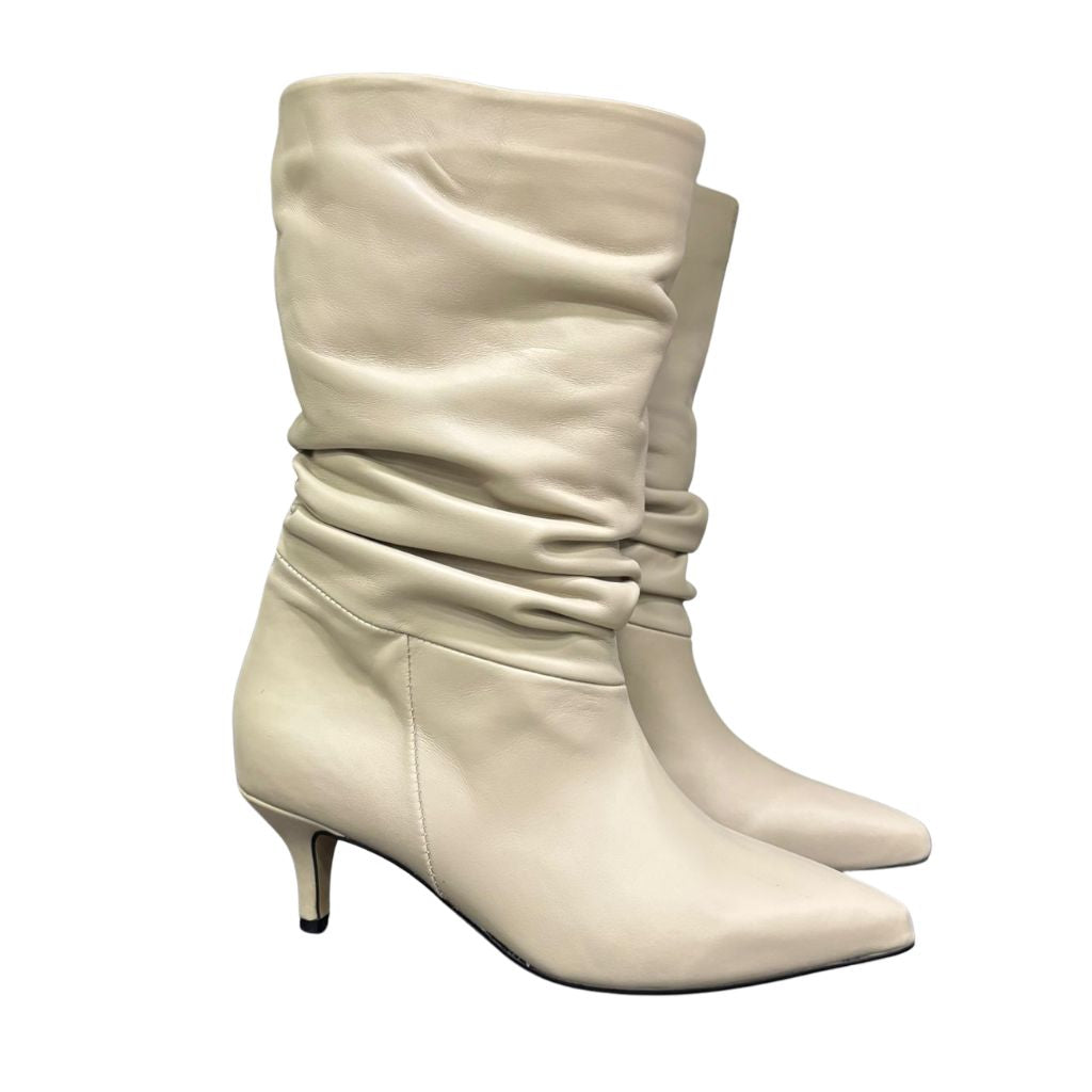 Stivali in pelle beige con tacco 6 cm