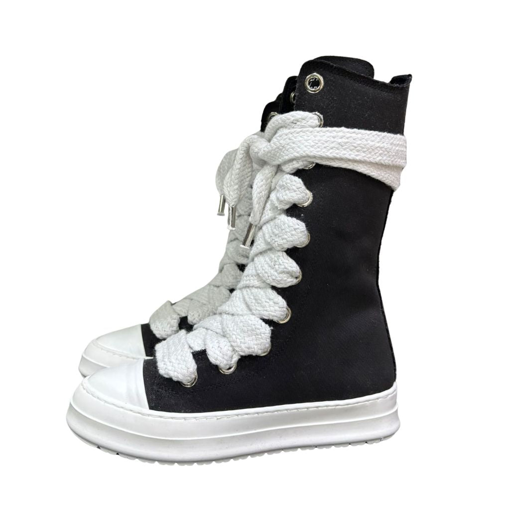 Sneaker boot alta donna nera con maxi lacci bianchi
