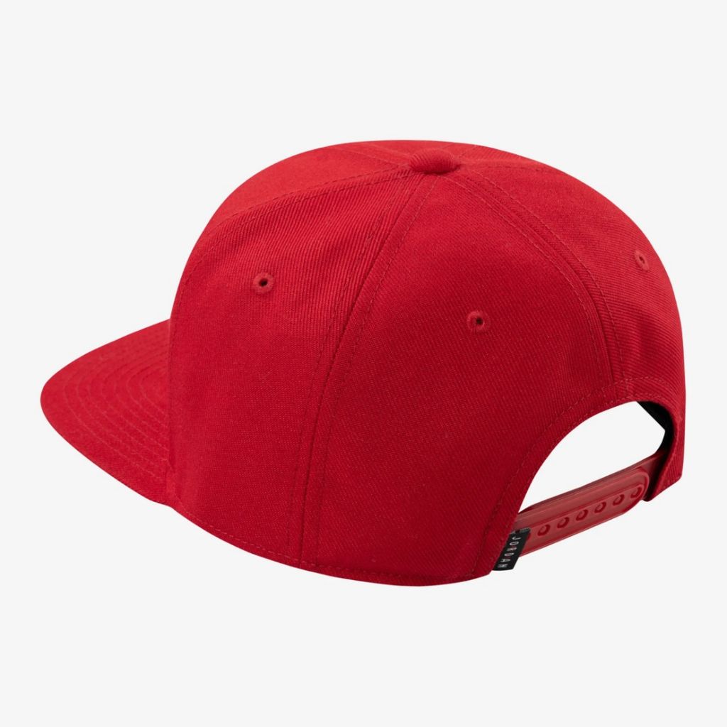Cappello snapback Jordan rosso con visiera piatta