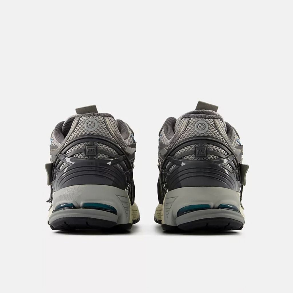 Sneaker New Balance 1906 tortora grigio tecnica