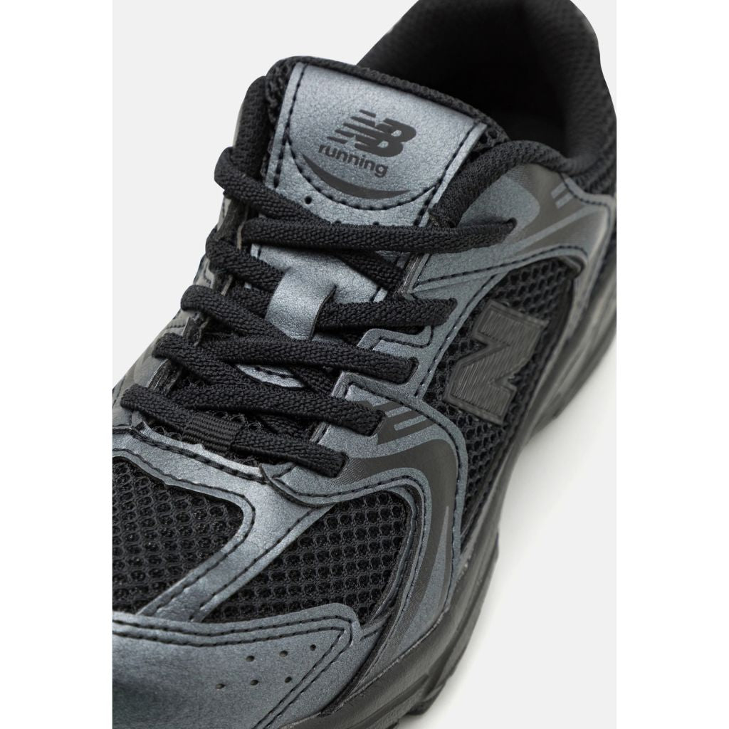 Sneaker New Balance 530 nera