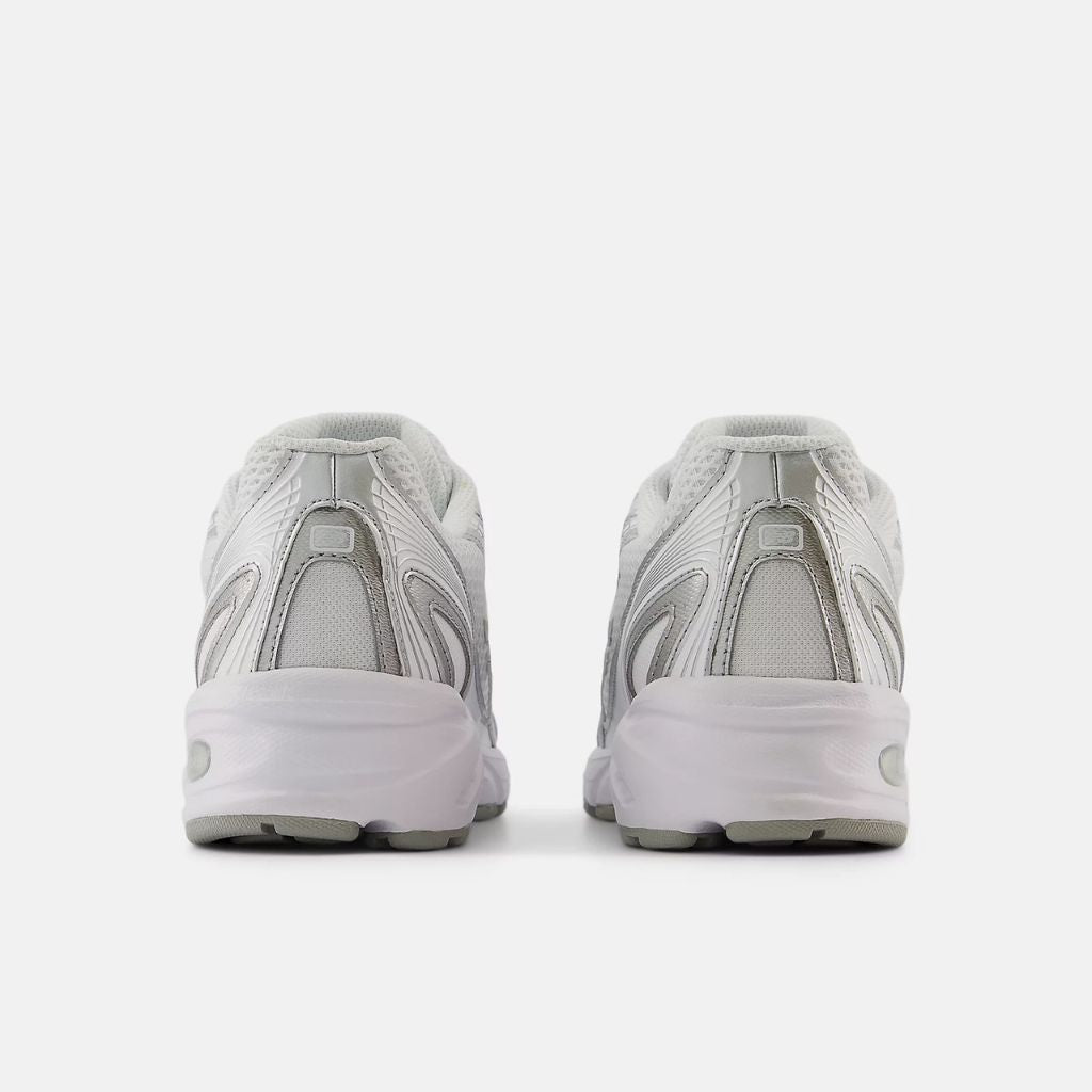 Sneaker New Balance 740 white silver, inserti metallizzati, suola ABZORB.