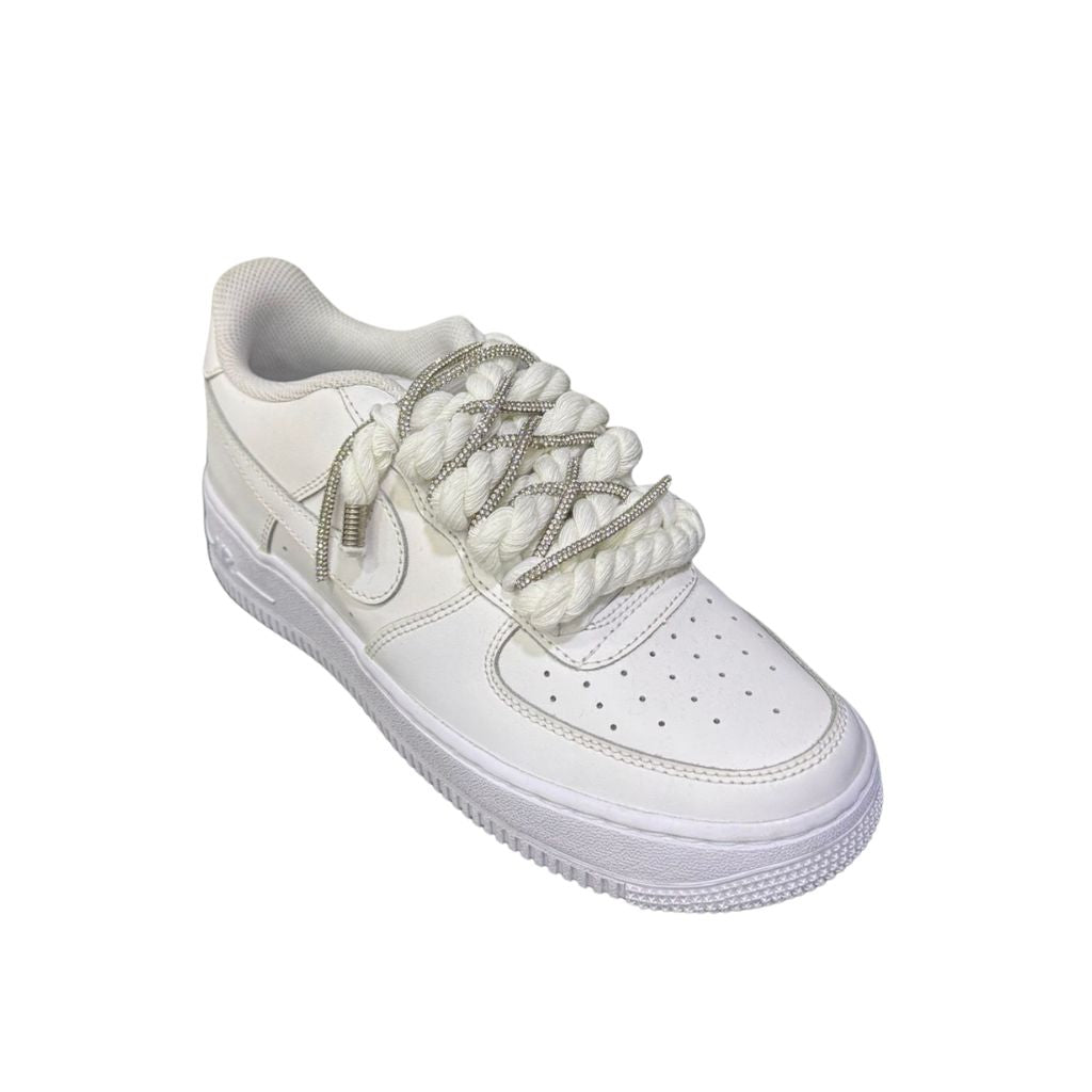 Nike Air Force 1 Low bianca con lacci corda e strass