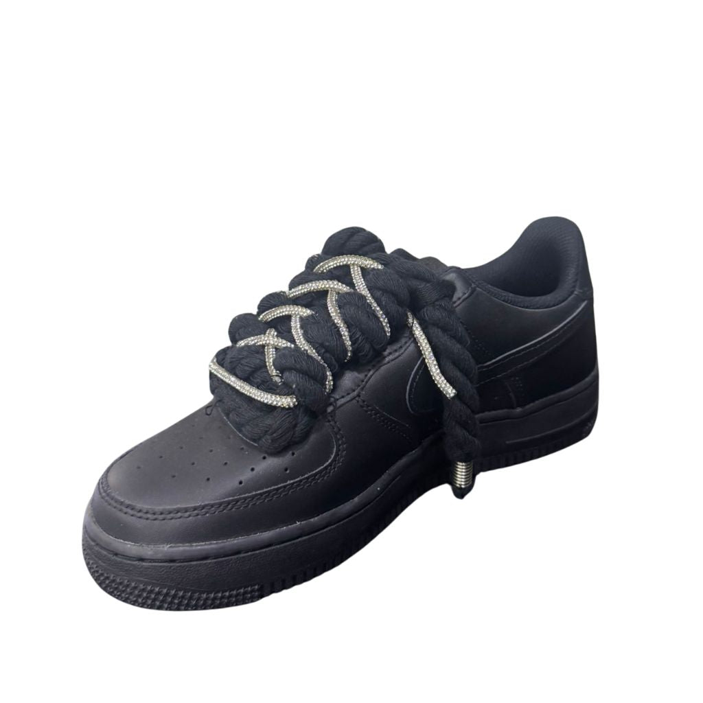 Nike Air Force 1 Low nera con lacci corda e strass argento