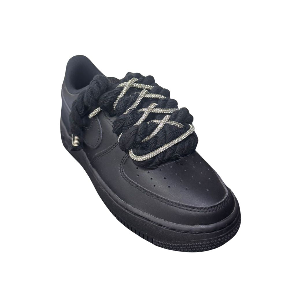 Nike Air Force 1 Low nera con lacci corda e strass argento