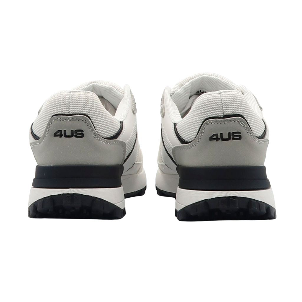Sneakers da uomo Paciotti 4US bianche in mesh e ecopelle con dettagli color cuoio, logo laterale esteso e suola sportiva tipo running.