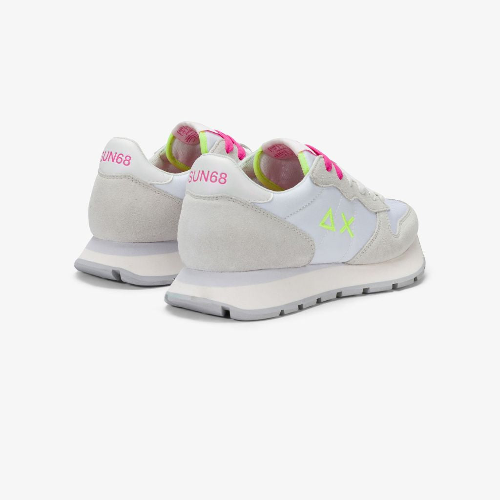 Sneaker Sun68 Ally Solid bianca donna - mesh con riporti scamosciati, logo giallo fluo e laccio fucsia
