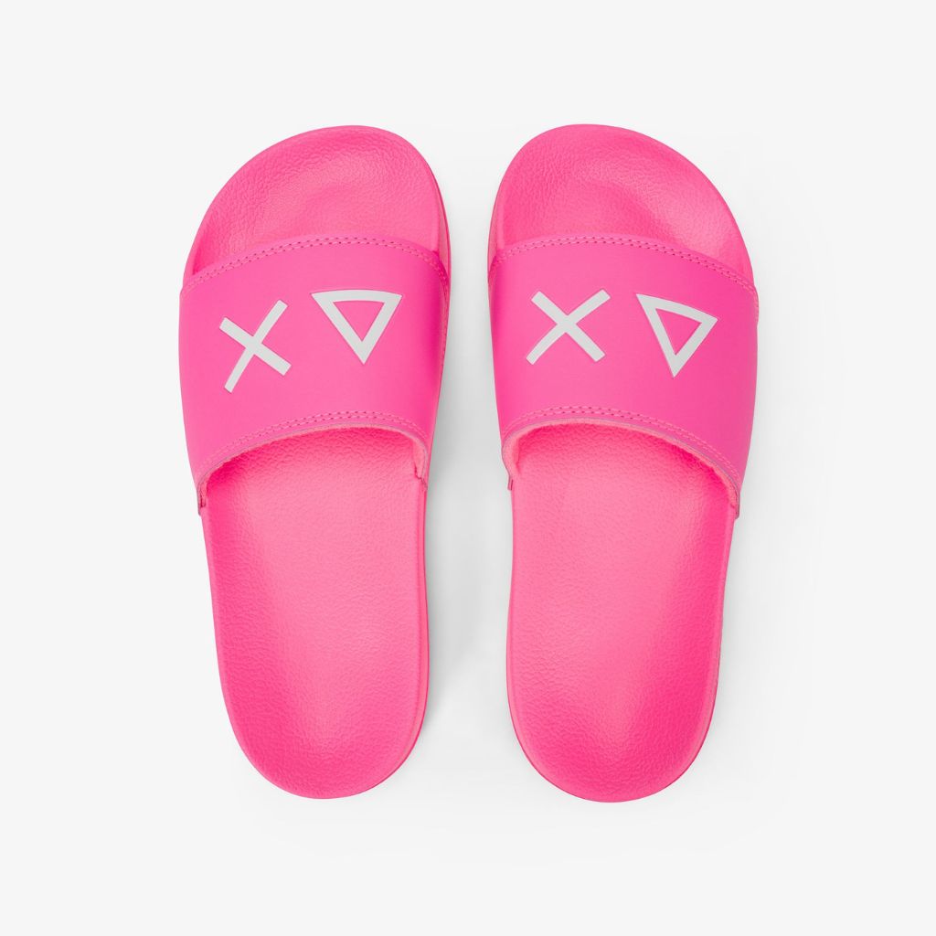 Ciabatte Sun68 in fuxia con logo bianco. Design minimalista e versatile, perfette per il comfort quotidiano