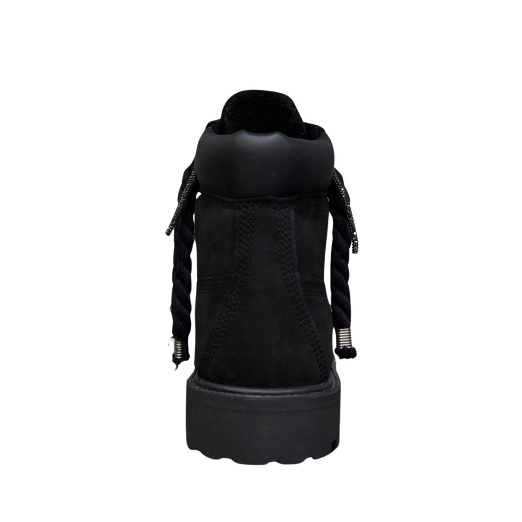 Stivale Timberland in nubuck nero total black con lacci a corda neri con filo glitter.