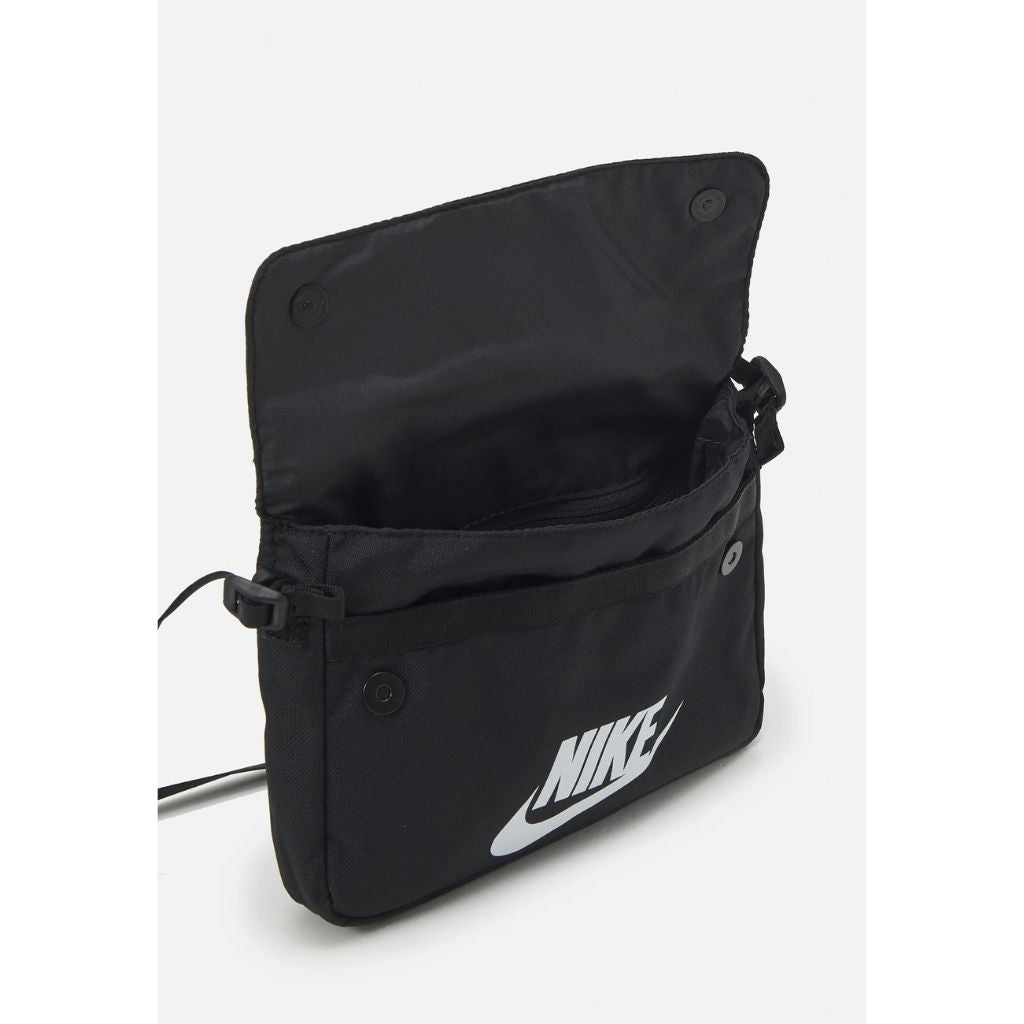 Nike Borsa Tracolla Nero Cw9300 010