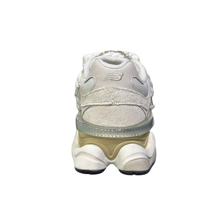 New Balance 9060 Sea Salt Moonbeam Corda e Brillantini U9060WHT