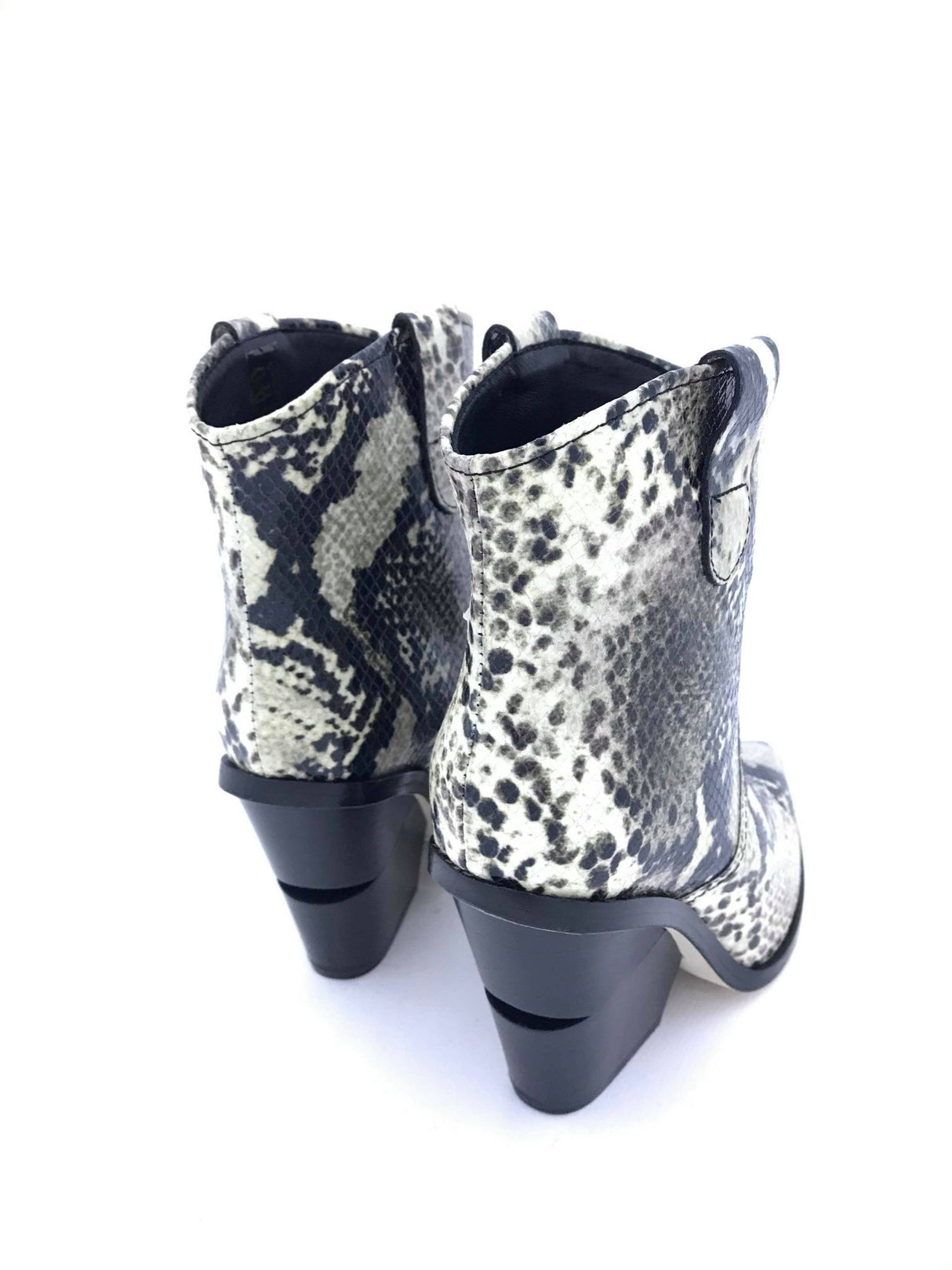 #Studioitalia Camperos Lolita02