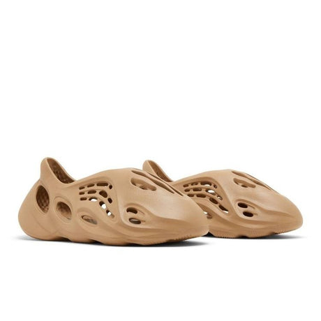 adidas Yeezy Foam RNR Clay Taupe Gv6842