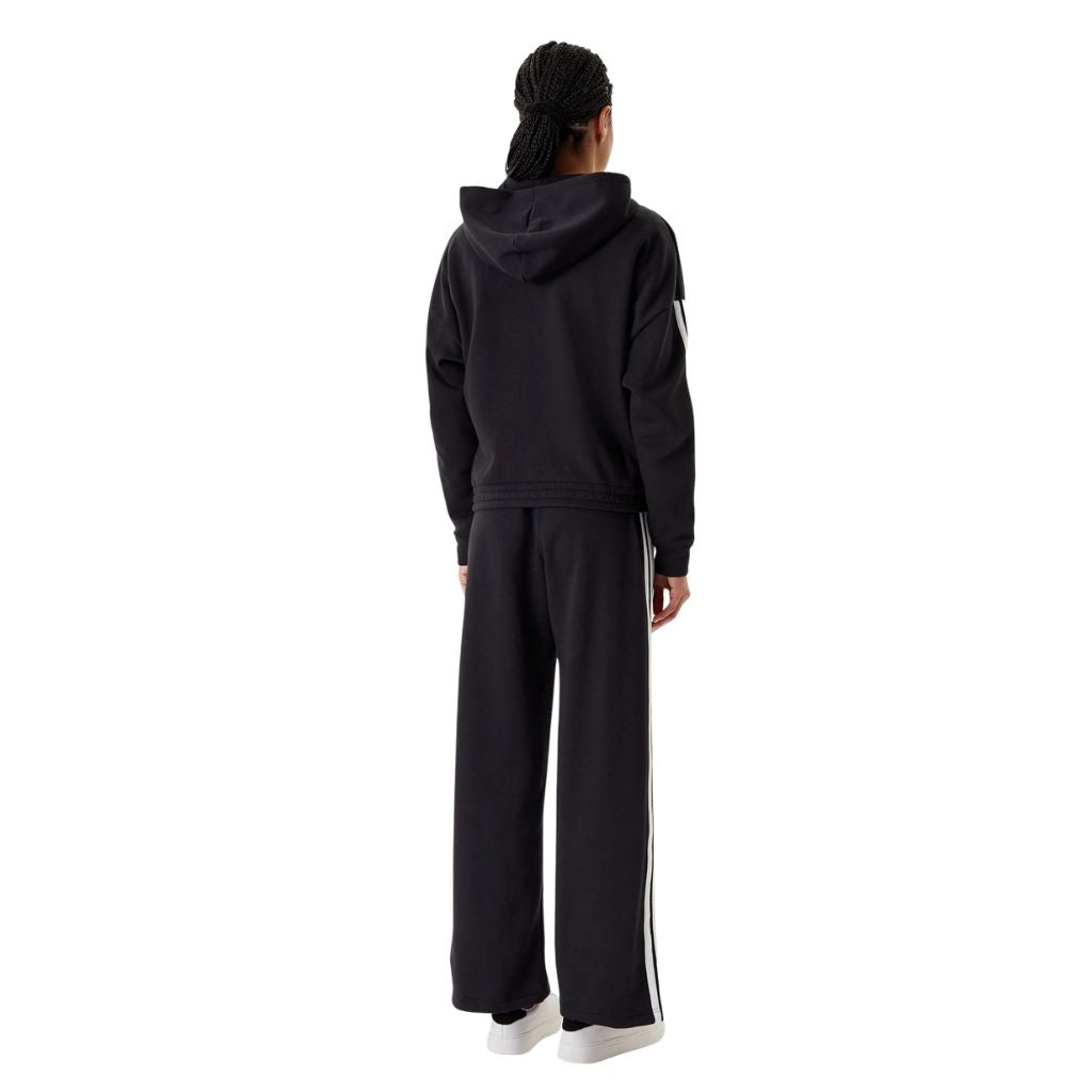 Tuta completa adidas nera con felpa con zip e pantalone ampio