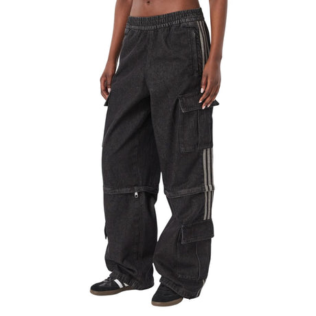 Pantalone cargo adidas in denim nero con cerniera trasformabile