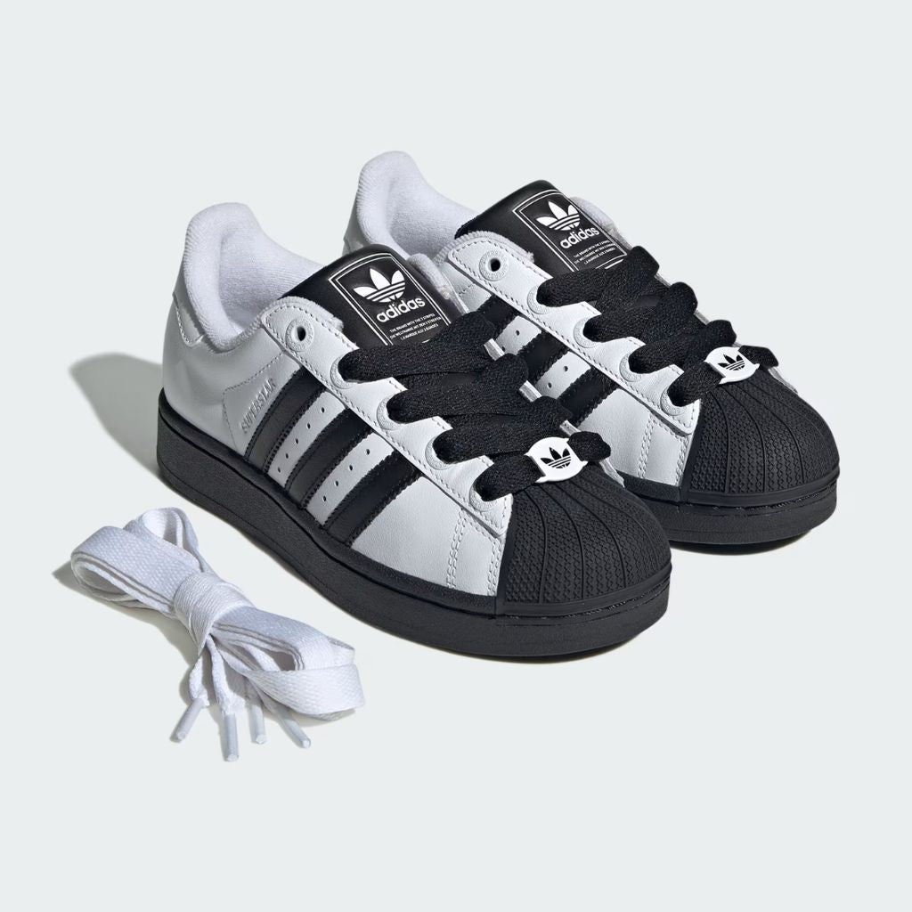Sneaker adidas Superstar bianca e nera
