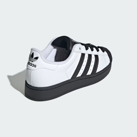 Sneaker adidas Superstar bianca e nera