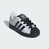 Sneaker adidas Superstar bianca e nera