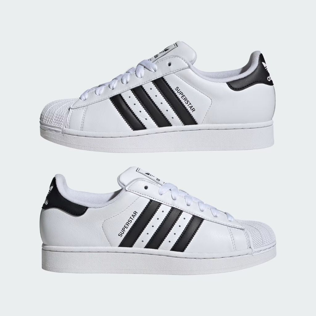 Sneaker Adidas Superstar bianca nera punta conchiglia