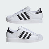 Sneaker Adidas Superstar bianca nera punta conchiglia