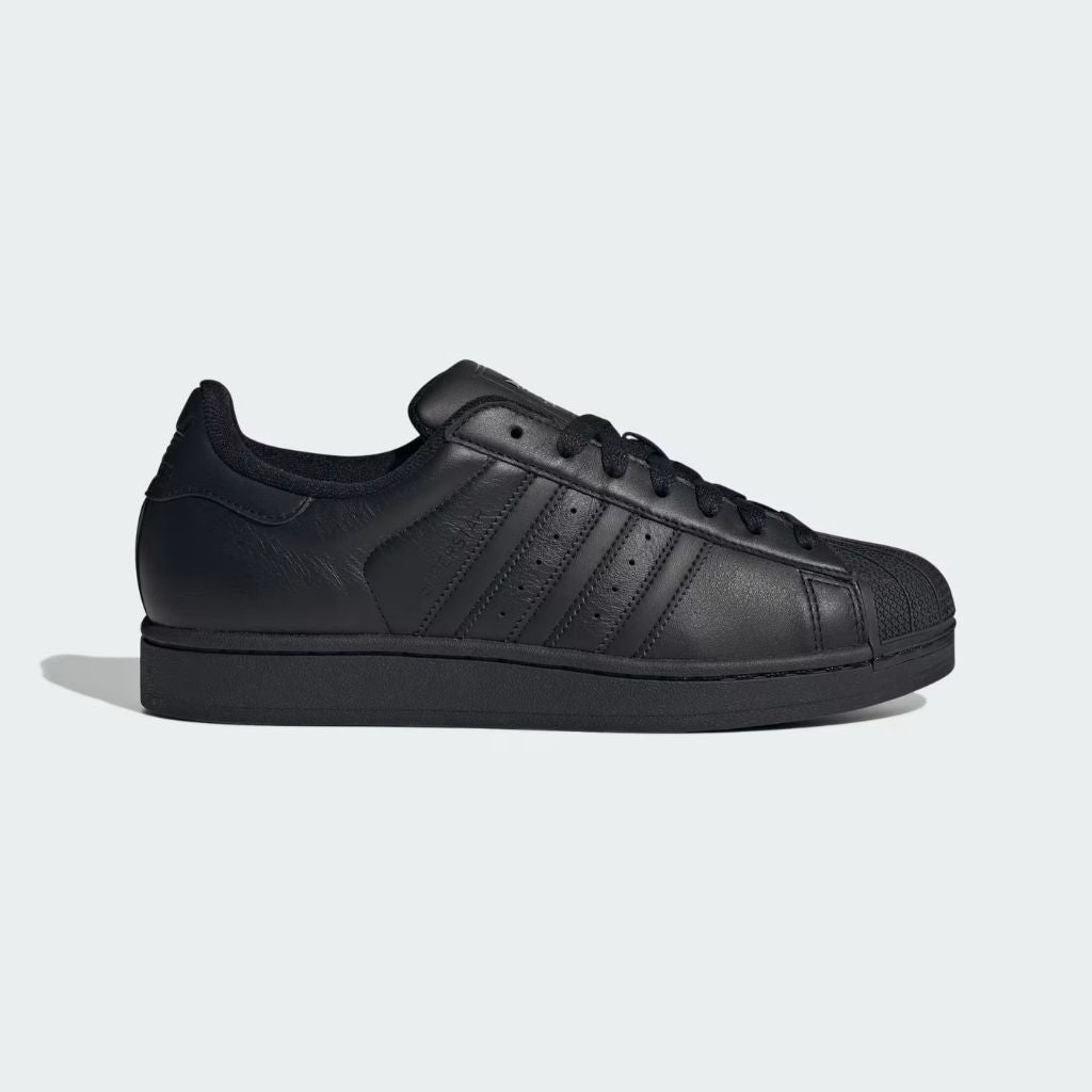 Sneaker adidas Superstar total black