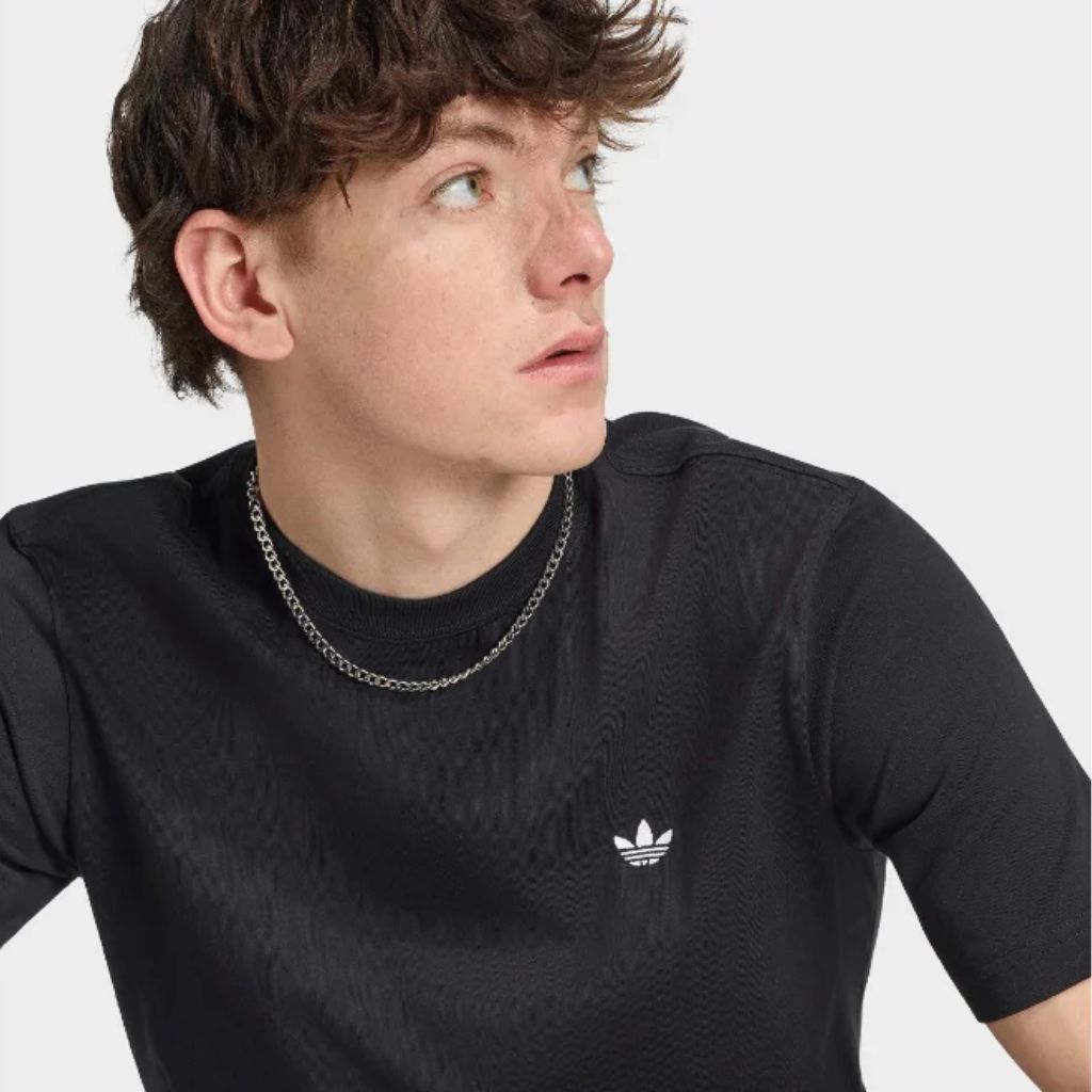 T-shirt da uomo Adidas Originals Essential nera