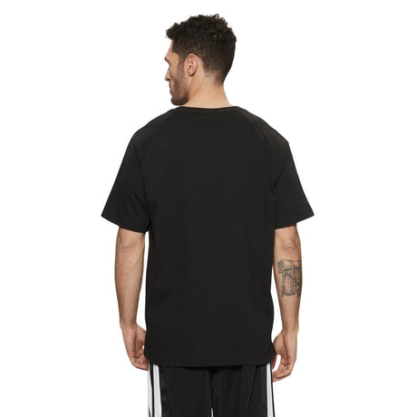 T-shirt adidas da uomo nera con logo tono su tono