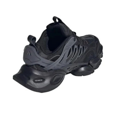 sneaker lifestyle nera e grigia con suola a doppia densità.