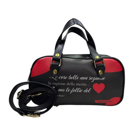 Mini bag Alviero Rodriguez nera e rossa in ecopelle con frase, cuore e tracolla
