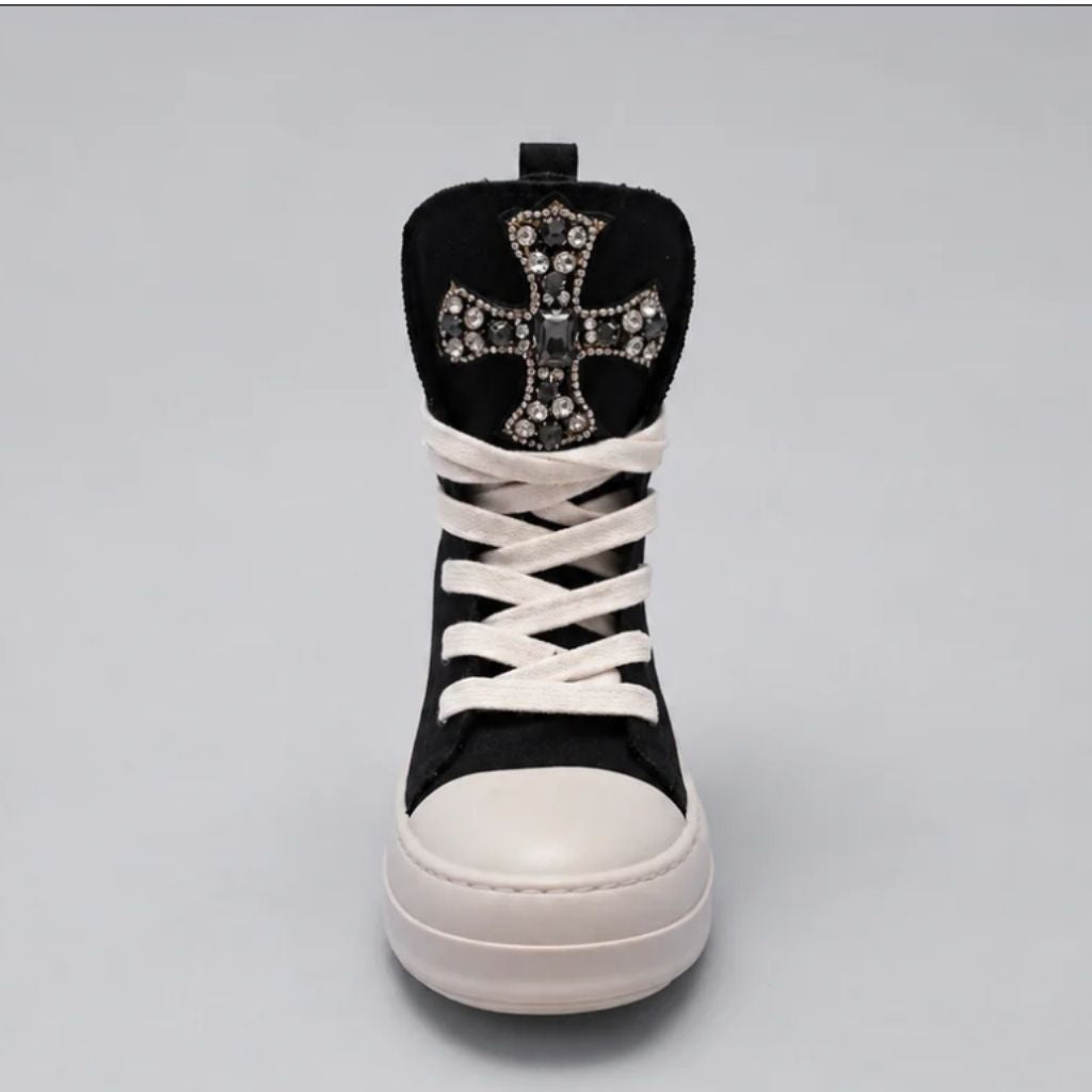 Sneaker Censored alta nera con croce gioiello