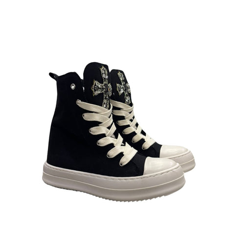 Sneaker Censored alta nera con croce gioiello