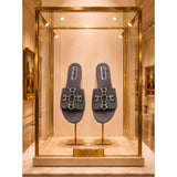 Ciabatta flat suede grigio ardesia con croce maltese in pietra nera e cristalli.