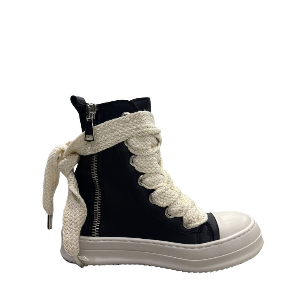 Sneakers alte unisex Censored Star 2.0 in ecopelle nera con spessi lacci oversize