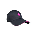Cappello baseball County of Milan in cotone nero con logo ricamato in fuxia e profilo visiera fuxia.