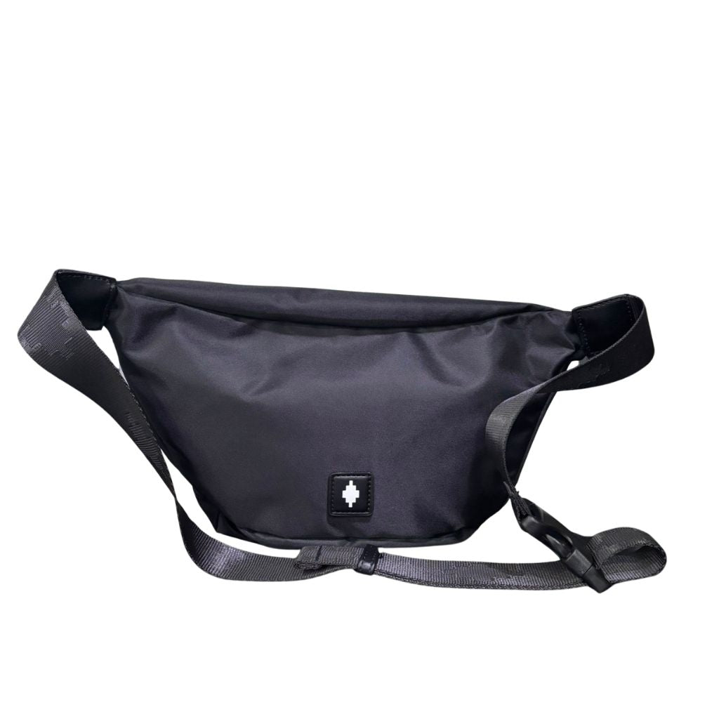 Marsupio nero County of Milan in licra con logo a croce bianco e tasca esterna a zip.