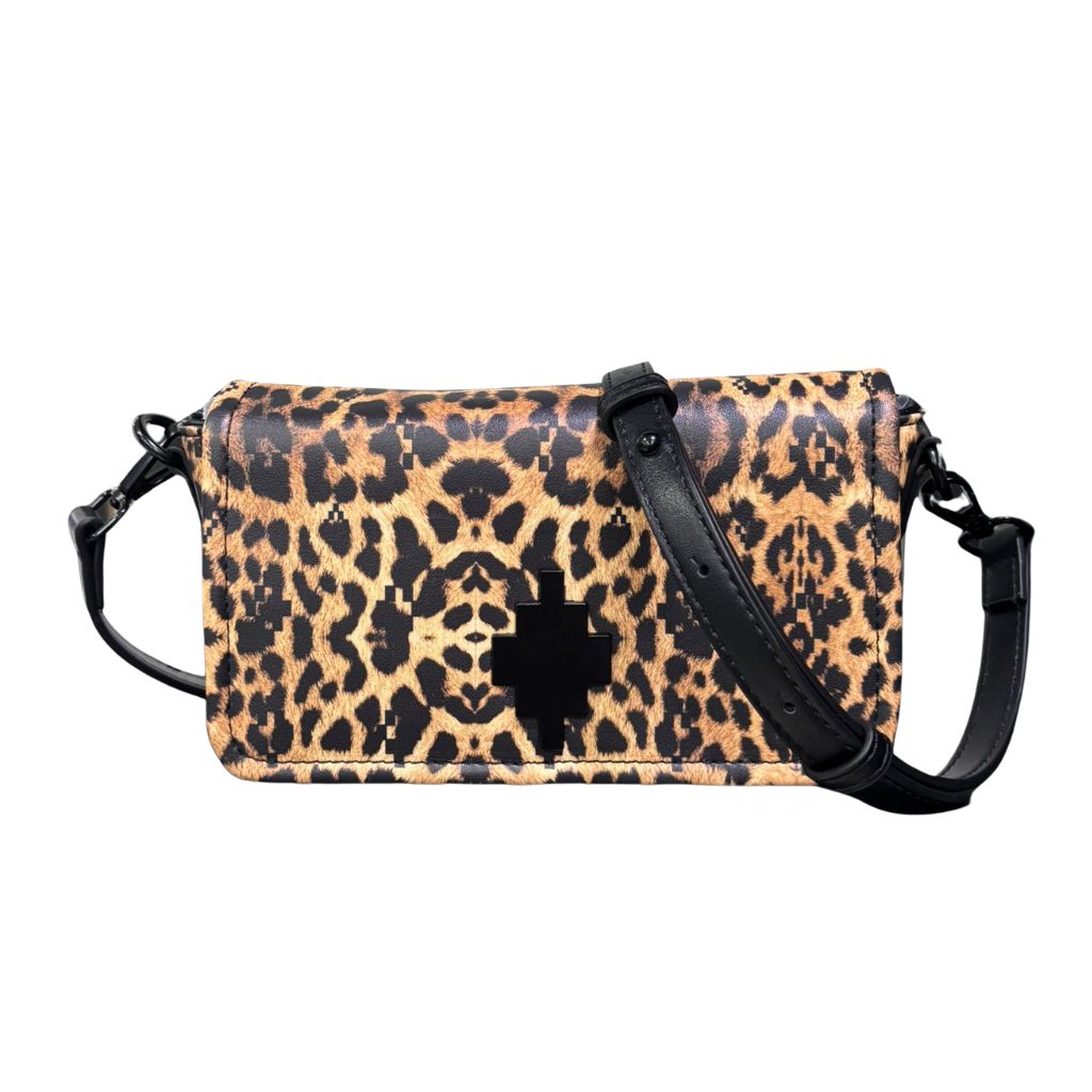 Mini bag in ecopelle liscia County of Milan con stampa leopardata all-over, logo croce nera in rilievo e tracolla nera regolabile.