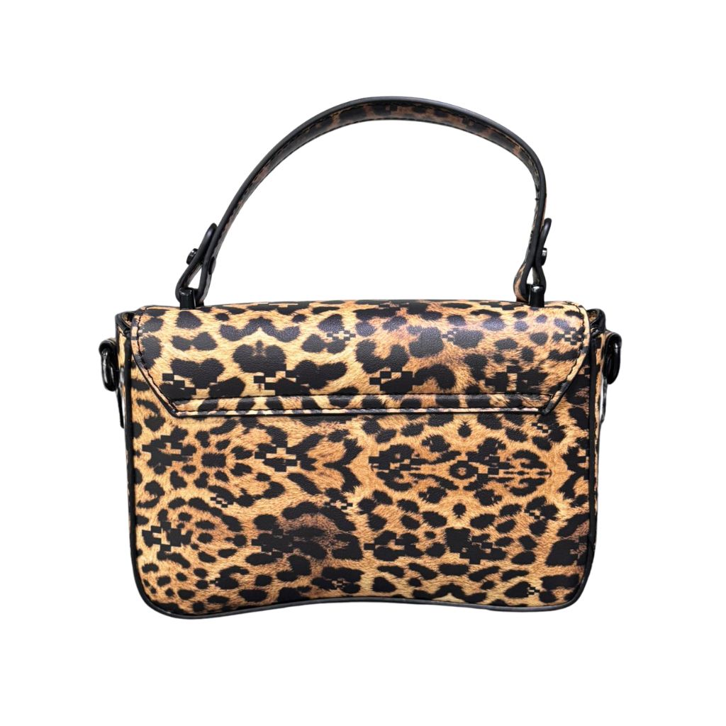 Mini bag in ecopelle leopardata County of Milan con logo croce nera in rilievo, manico superiore rigido e tracolla regolabile rimovibile.
