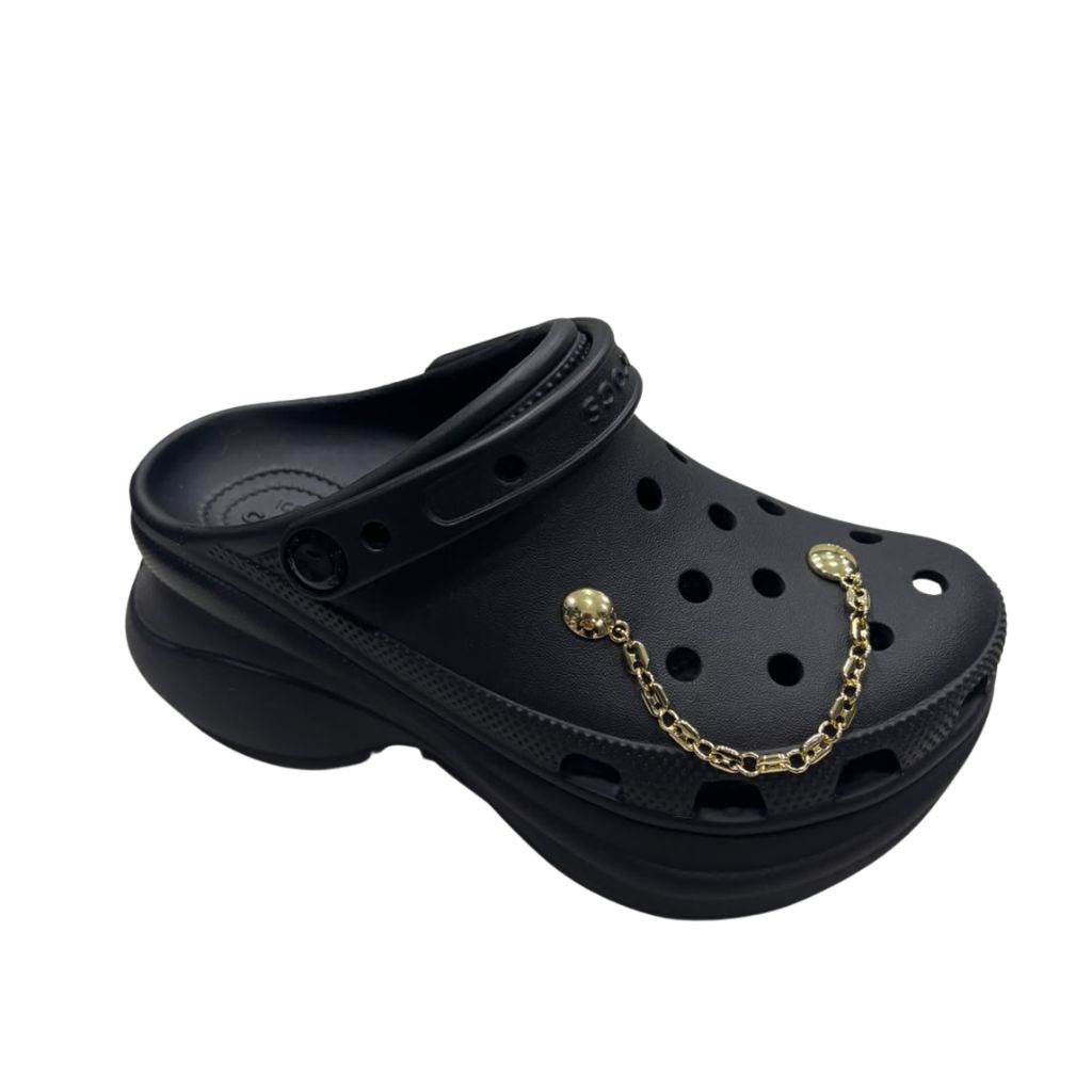 Catena charm decorativa dorata per Crocs con maglia