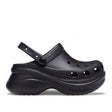Zoccolo Crocs Classic Bae nero con suola platform e cinturino al tallone