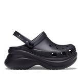 Zoccolo Crocs Classic Bae nero con suola platform e cinturino al tallone