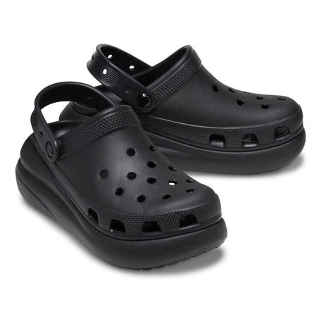 Zoccolo Crocs Classic Crush nero con suola platform arrotondata e cinturino al tallone