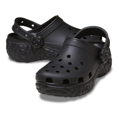 Zoccolo Crocs nero con zeppa, suola a motivo floreale