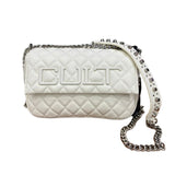 Borsa a tracolla CULT Girlschool bianca in ecopelle trapuntata con catena e borchie silver